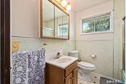 7 Weymouth Drive, Enfield, CT 06082 - Photo 12