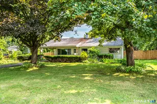 7 Weymouth Dr, Enfield, CT 06082 - Photo 2