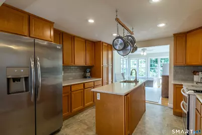 21 Overland Street, Manchester, CT 06040 - Photo 6