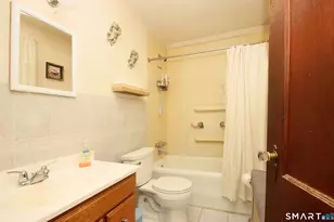 1125 Lindley St, Bridgeport, CT 06606 - Photo 24