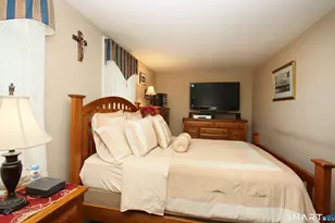 1125 Lindley St, Bridgeport, CT 06606 - Photo 18
