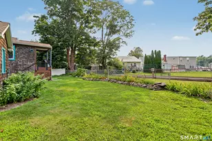 44 Taylor Pl, Branford, CT 06405 - Photo 10