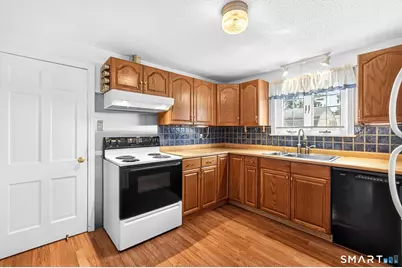 30 Yale Street, West Hartford, CT 06110 - Photo 18