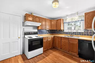 30 Yale St, West Hartford, CT 06110 - Photo 18