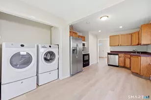 119 Winding Ln, East Hartford, CT 06118 - Photo 10