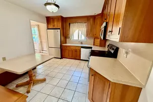 40 Old Colony Dr, Waterbury, CT 06708 - Photo 8