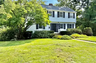 40 Old Colony Dr, Waterbury, CT 06708 - Photo 2