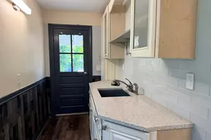 21 Millard St, New Britain, CT 06051 - Photo 2