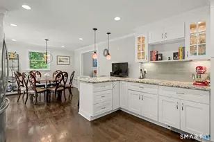 15 Fire Hill Ln, Redding, CT 06896 - Photo 10
