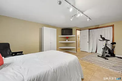 404 Narrow Lane, Orange, CT 06477 - Photo 28