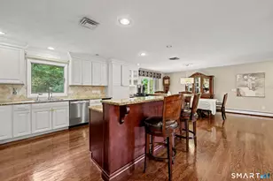 404 Narrow Ln, Orange, CT 06477 - Photo 12