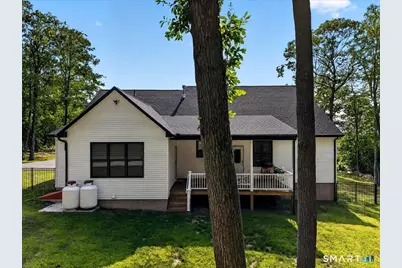 4 Newberry Street, Haddam, CT 06441 - Photo 32