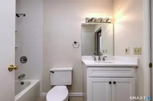 1423 Quinnipiac Ave, New Haven, CT 06513 - Photo 18
