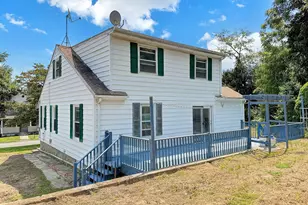 11 Hunt St, Norwich, CT 06360 - Photo 6