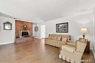 570 Burr St, Fairfield, CT 06824 - Photo 14
