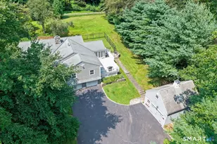 570 Burr St, Fairfield, CT 06824 - Photo 10