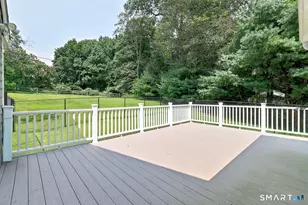 570 Burr St, Fairfield, CT 06824 - Photo 6
