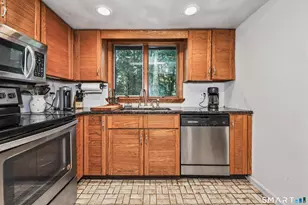 459 Bayberry Dr, Thomaston, CT 06787 - Photo 10