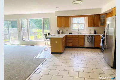 175 Meadows End Road, Milford, CT 06460 - Photo 6