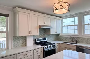 7 Forsyth St, Stonington, CT 06355 - Photo 2