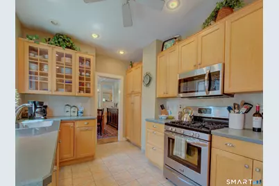 1164 Ocean Avenue, New London, CT 06320 - Photo 12
