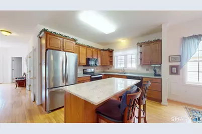 12 Ross Way #12, Windsor Locks, CT 06096 - Photo 4