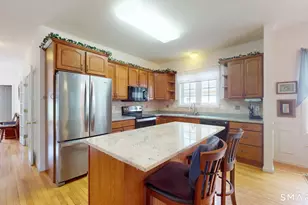 12 Ross Way, Windsor Locks, CT 06096 - Photo 4