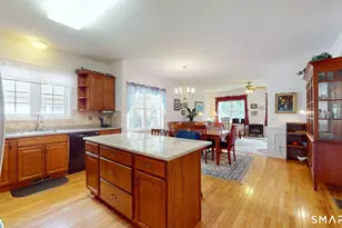 12 Ross Way, Windsor Locks, CT 06096 - Photo 4