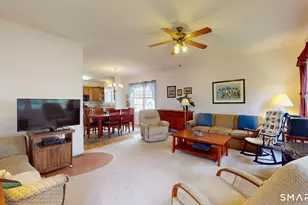 12 Ross Way, Windsor Locks, CT 06096 - Photo 10