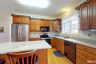 12 Ross Way, Windsor Locks, CT 06096 - Photo 6