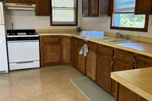 52 Putnam Ave, Hamden, CT 06517 - Photo 18