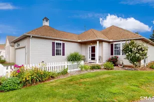 12 Ross Way, Windsor Locks, CT 06096 - Photo 2