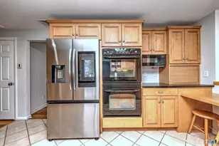 240 Quenby Pl, Stratford, CT 06614 - Photo 16
