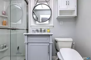 240 Quenby Pl, Stratford, CT 06614 - Photo 20