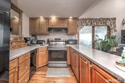 240 Quenby Place, Stratford, CT 06614 - Photo 34