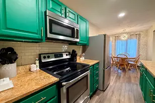 95 Woodsedge Dr, Newington, CT 06111 - Photo 6