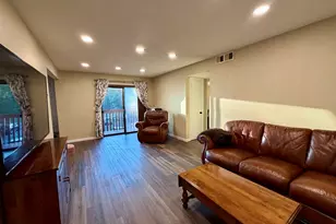 95 Woodsedge Dr, Newington, CT 06111 - Photo 2