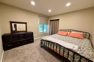 95 Woodsedge Dr, Newington, CT 06111 - Photo 10