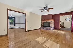 7 Friar Tuck Dr, Ledyard, CT 06335 - Photo 6