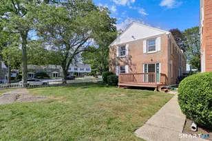 240 Sunnyridge Ave, Fairfield, CT 06824 - Photo 18