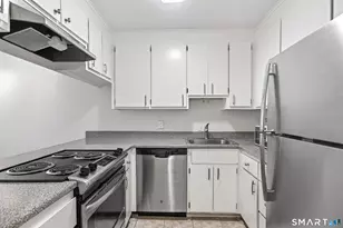 163 South St, Danbury, CT 06810 - Photo 4