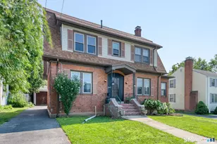 28 Price Blvd, West Hartford, CT 06119 - Photo 1