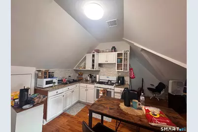 106 Jones Avenue, Bridgeport, CT 06604 - Photo 10