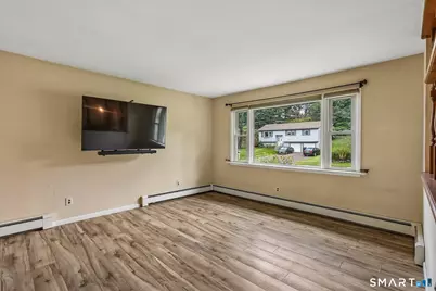 25 Woodbury Drive, Danbury, CT 06811 - Photo 4