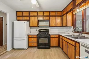 25 Woodbury Dr, Danbury, CT 06811 - Photo 8