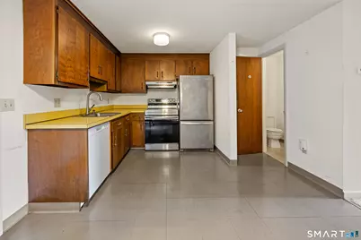 1581 Meriden Waterbury Turnpike #6, Southington, CT 06489 - Photo 2