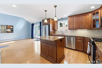 7 Play Road, Enfield, CT 06082 - Photo 8