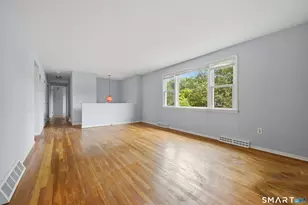 42 Falmouth Dr, Shelton, CT 06484 - Photo 4