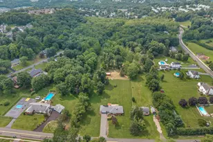 157 Evergreen Rd, Cromwell, CT 06416 - Photo 2