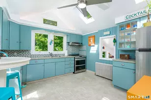 70 Browns Ln, Old Lyme, CT 06371 - Photo 8